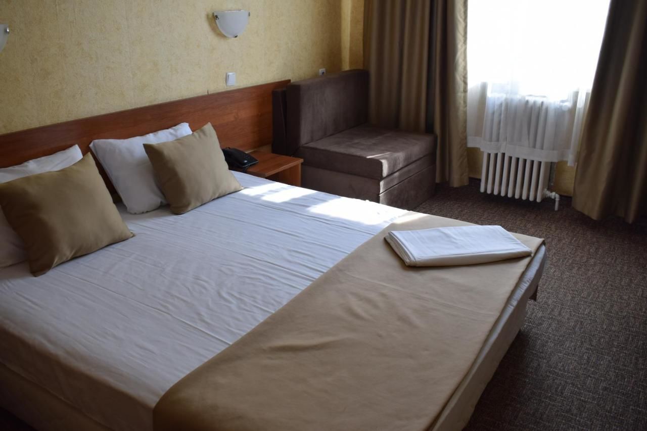Отель Slavyanska Beseda Hotel София-30