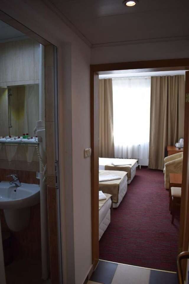 Отель Slavyanska Beseda Hotel София-27