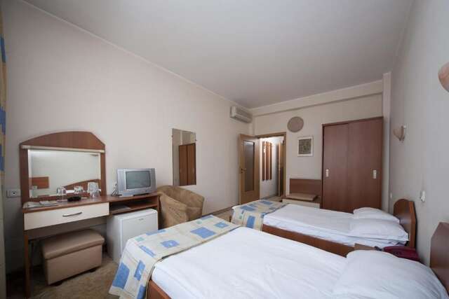 Отель Slavyanska Beseda Hotel София-60